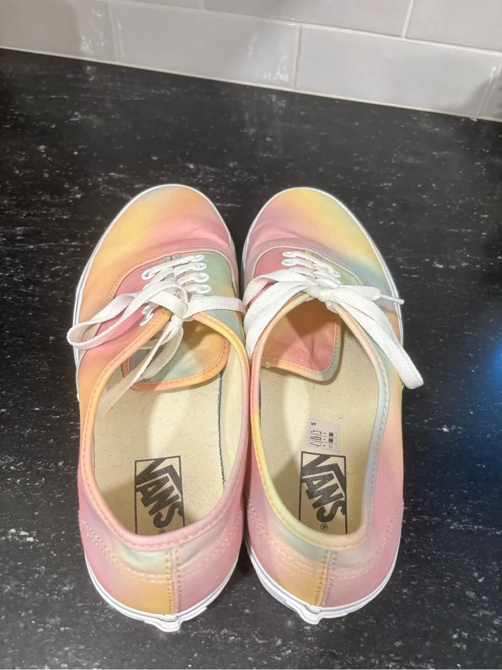 Vans excellent pre